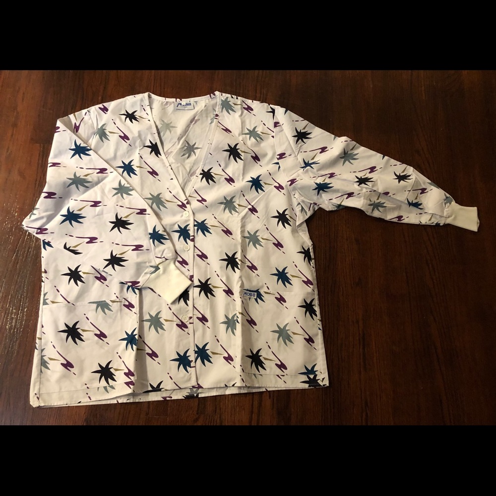 Nurse scrub jacket size